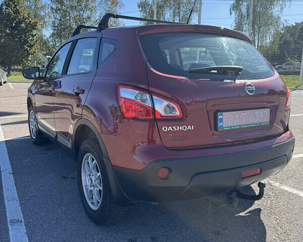Красный Ниссан Кашкай, объемом двигателя 2 л и пробегом 202 тыс. км за 11300 $, фото 4 на Automoto.ua