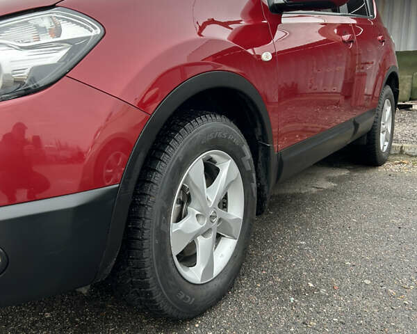 Червоний Ніссан Кашкай, об'ємом двигуна 2 л та пробігом 82 тис. км за 12499 $, фото 1 на Automoto.ua