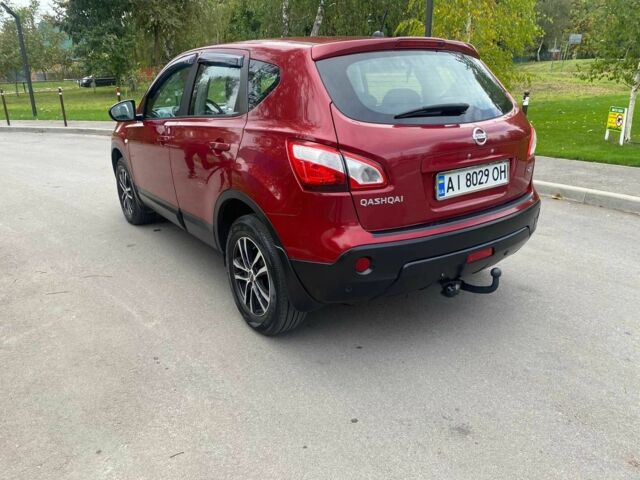 Красный Ниссан Кашкай, объемом двигателя 1.5 л и пробегом 225 тыс. км за 9800 $, фото 6 на Automoto.ua