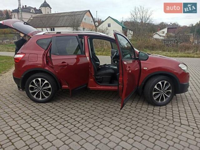 Красный Ниссан Кашкай, объемом двигателя 2 л и пробегом 117 тыс. км за 11100 $, фото 11 на Automoto.ua