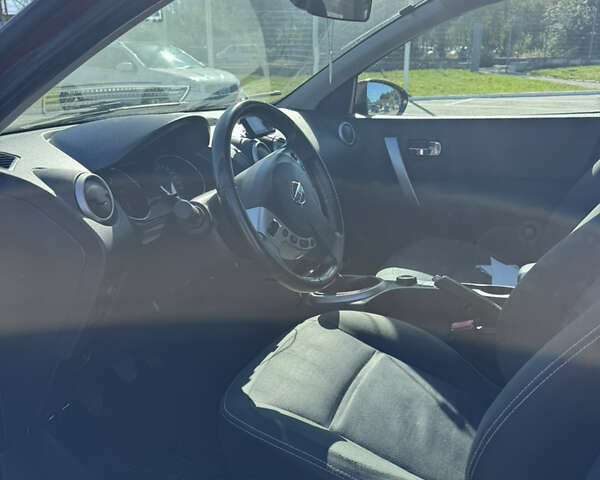 Красный Ниссан Кашкай, объемом двигателя 2 л и пробегом 207 тыс. км за 11750 $, фото 19 на Automoto.ua