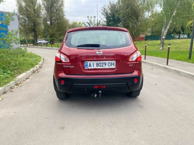 Красный Ниссан Кашкай, объемом двигателя 1.5 л и пробегом 225 тыс. км за 9800 $, фото 5 на Automoto.ua