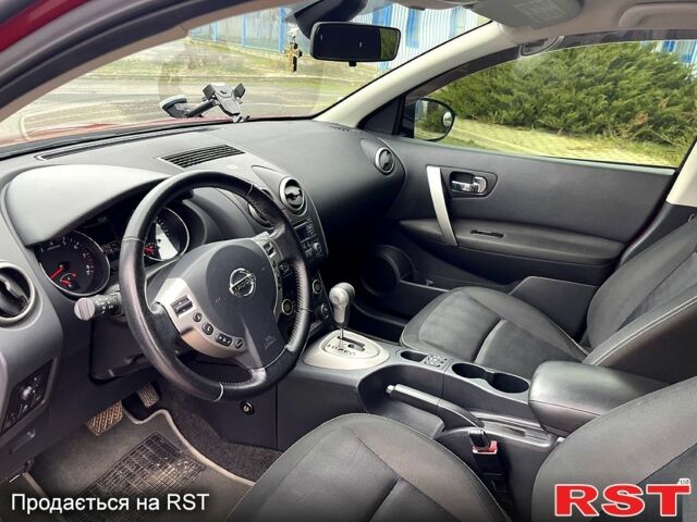 Красный Ниссан Кашкай, объемом двигателя 2 л и пробегом 61 тыс. км за 11400 $, фото 8 на Automoto.ua