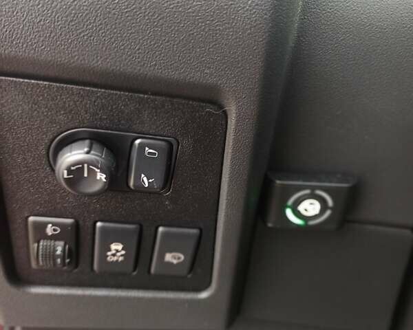 Красный Ниссан Кашкай, объемом двигателя 2 л и пробегом 117 тыс. км за 11100 $, фото 16 на Automoto.ua