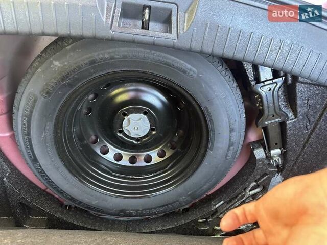 Червоний Ніссан Кашкай, об'ємом двигуна 1.5 л та пробігом 230 тис. км за 11500 $, фото 49 на Automoto.ua