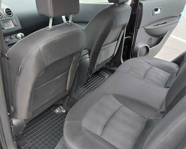 Красный Ниссан Кашкай, объемом двигателя 2 л и пробегом 172 тыс. км за 10500 $, фото 12 на Automoto.ua