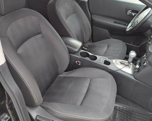 Красный Ниссан Кашкай, объемом двигателя 2 л и пробегом 172 тыс. км за 10500 $, фото 26 на Automoto.ua