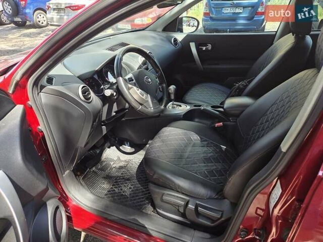 Красный Ниссан Кашкай, объемом двигателя 2 л и пробегом 108 тыс. км за 9800 $, фото 4 на Automoto.ua