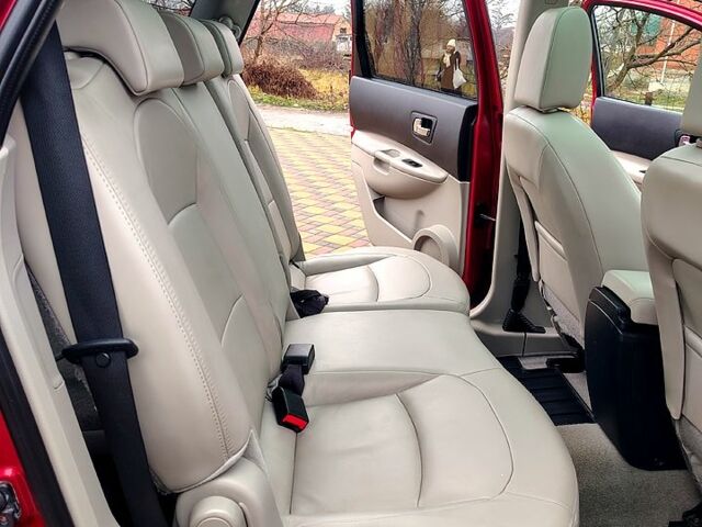 Красный Ниссан Кашкай, объемом двигателя 1.5 л и пробегом 203 тыс. км за 11700 $, фото 6 на Automoto.ua