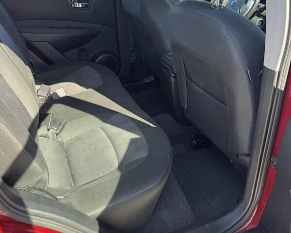 Красный Ниссан Кашкай, объемом двигателя 2 л и пробегом 207 тыс. км за 11750 $, фото 10 на Automoto.ua