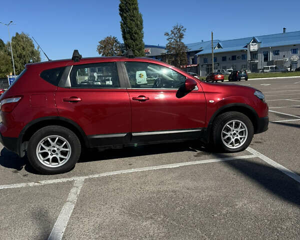 Красный Ниссан Кашкай, объемом двигателя 2 л и пробегом 207 тыс. км за 11750 $, фото 4 на Automoto.ua