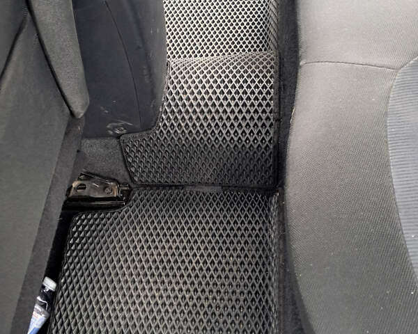 Ніссан Кашкай 2011 у Кривому Розі на Automoto.ua Червоний Ніссан Кашкай, об'ємом двигуна 1.99 л та пробігом 140 тис. км за 10700 $, фото 15 на Automoto.ua