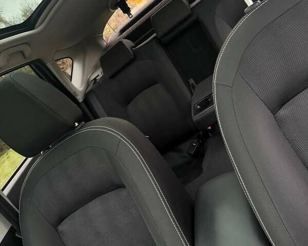 Красный Ниссан Кашкай, объемом двигателя 2 л и пробегом 117 тыс. км за 11100 $, фото 18 на Automoto.ua