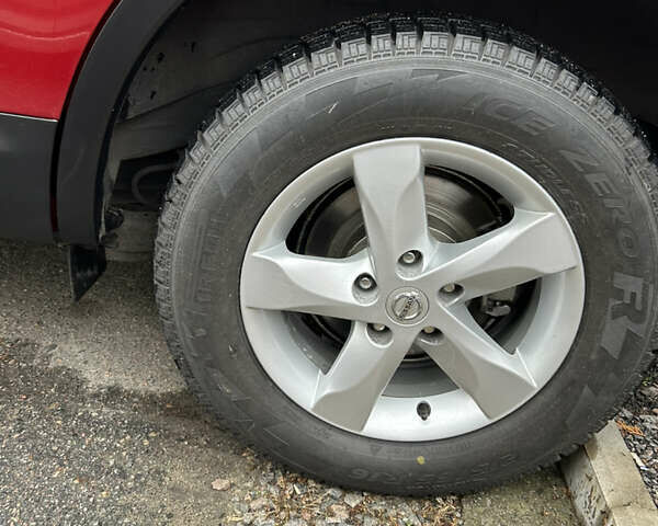 Червоний Ніссан Кашкай, об'ємом двигуна 2 л та пробігом 82 тис. км за 12499 $, фото 3 на Automoto.ua