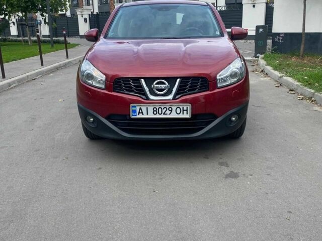 Красный Ниссан Кашкай, объемом двигателя 1.5 л и пробегом 225 тыс. км за 9800 $, фото 1 на Automoto.ua