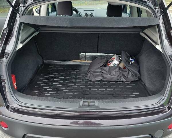 Красный Ниссан Кашкай, объемом двигателя 2 л и пробегом 172 тыс. км за 10500 $, фото 15 на Automoto.ua