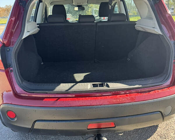 Красный Ниссан Кашкай, объемом двигателя 2 л и пробегом 202 тыс. км за 11300 $, фото 16 на Automoto.ua