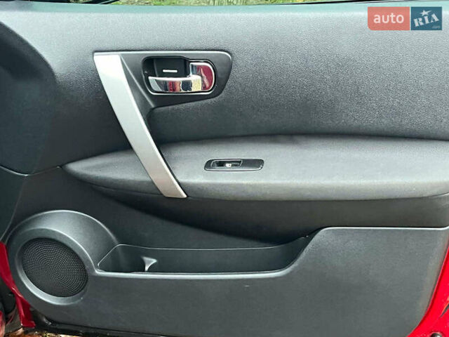 Красный Ниссан Кашкай, объемом двигателя 2 л и пробегом 196 тыс. км за 11790 $, фото 14 на Automoto.ua