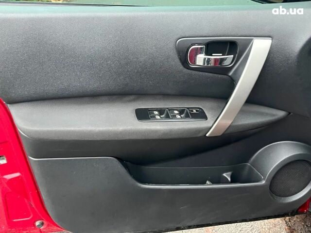 Красный Ниссан Кашкай, объемом двигателя 2 л и пробегом 196 тыс. км за 11790 $, фото 26 на Automoto.ua