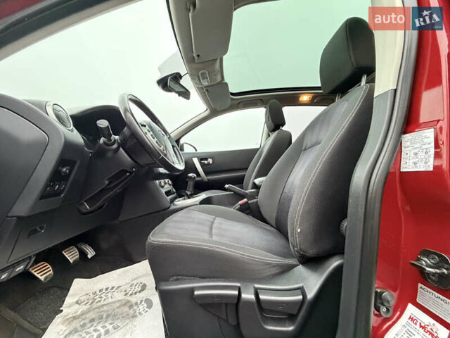 Красный Ниссан Кашкай, объемом двигателя 1.6 л и пробегом 86 тыс. км за 12999 $, фото 45 на Automoto.ua