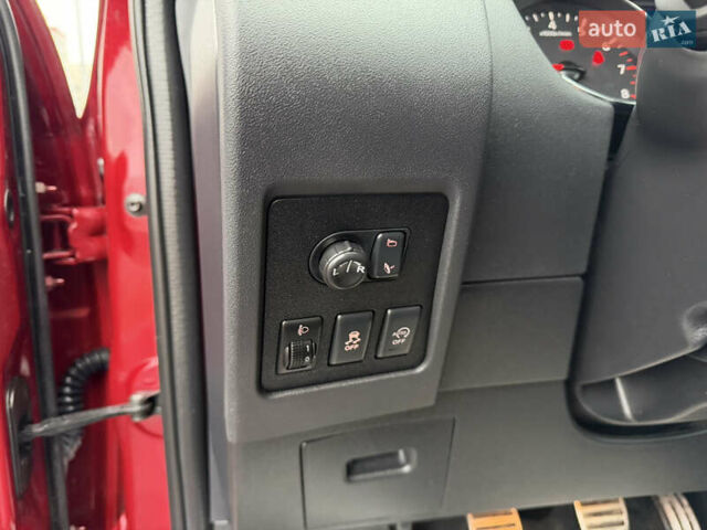 Красный Ниссан Кашкай, объемом двигателя 1.6 л и пробегом 86 тыс. км за 12999 $, фото 35 на Automoto.ua