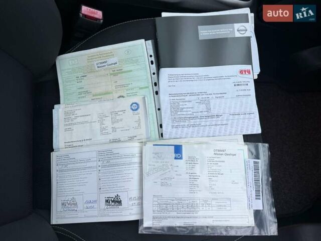 Красный Ниссан Кашкай, объемом двигателя 1.6 л и пробегом 86 тыс. км за 12999 $, фото 78 на Automoto.ua