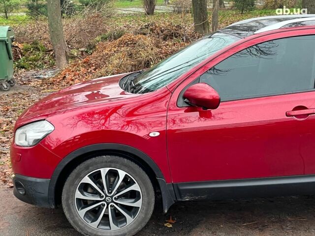 Красный Ниссан Кашкай, объемом двигателя 2 л и пробегом 196 тыс. км за 11790 $, фото 5 на Automoto.ua
