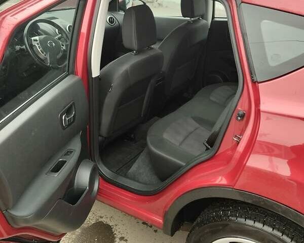 Красный Ниссан Кашкай, объемом двигателя 2 л и пробегом 188 тыс. км за 11800 $, фото 8 на Automoto.ua