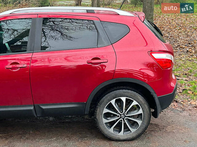 Красный Ниссан Кашкай, объемом двигателя 2 л и пробегом 196 тыс. км за 11790 $, фото 6 на Automoto.ua