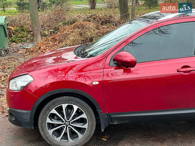 Красный Ниссан Кашкай, объемом двигателя 2 л и пробегом 196 тыс. км за 11790 $, фото 5 на Automoto.ua