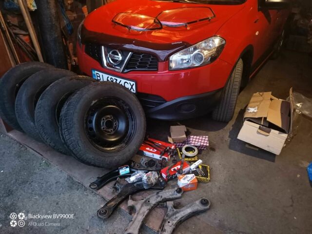 Ниссан Кашкай 2012 в Миргороде на Automoto.ua Красный Ниссан Кашкай, объемом двигателя 1.5 л и пробегом 240 тыс. км за 9800 $, фото 17 на Automoto.ua