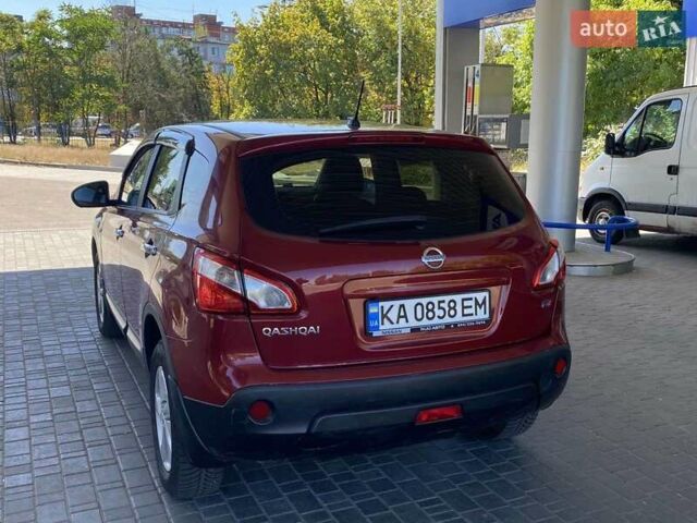 Красный Ниссан Кашкай, объемом двигателя 1.6 л и пробегом 152 тыс. км за 9500 $, фото 14 на Automoto.ua