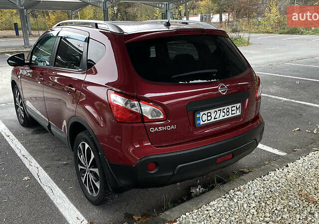 Червоний Ніссан Кашкай, об'ємом двигуна 1.6 л та пробігом 248 тис. км за 10900 $, фото 5 на Automoto.ua