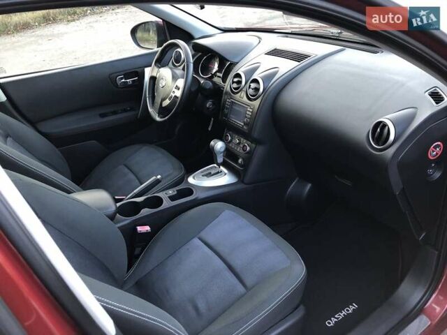 Красный Ниссан Кашкай, объемом двигателя 0 л и пробегом 164 тыс. км за 12690 $, фото 80 на Automoto.ua