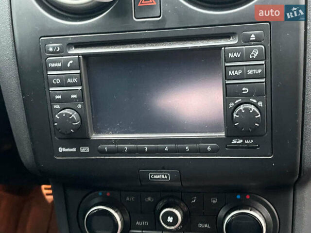 Красный Ниссан Кашкай, объемом двигателя 2 л и пробегом 196 тыс. км за 11790 $, фото 19 на Automoto.ua