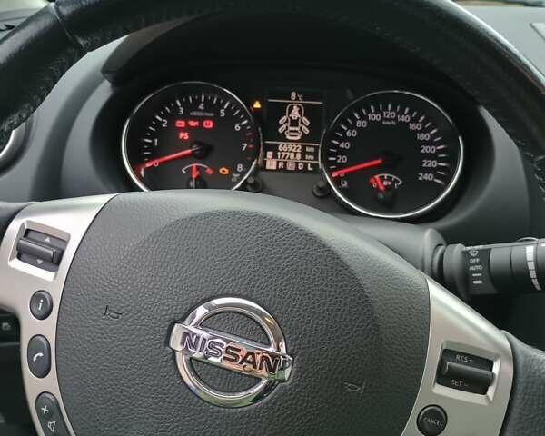 Красный Ниссан Кашкай, объемом двигателя 1.6 л и пробегом 67 тыс. км за 11600 $, фото 9 на Automoto.ua