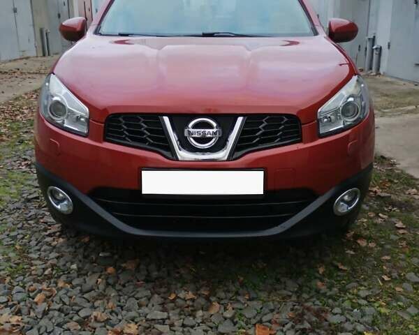 Красный Ниссан Кашкай, объемом двигателя 1.6 л и пробегом 67 тыс. км за 11600 $, фото 1 на Automoto.ua