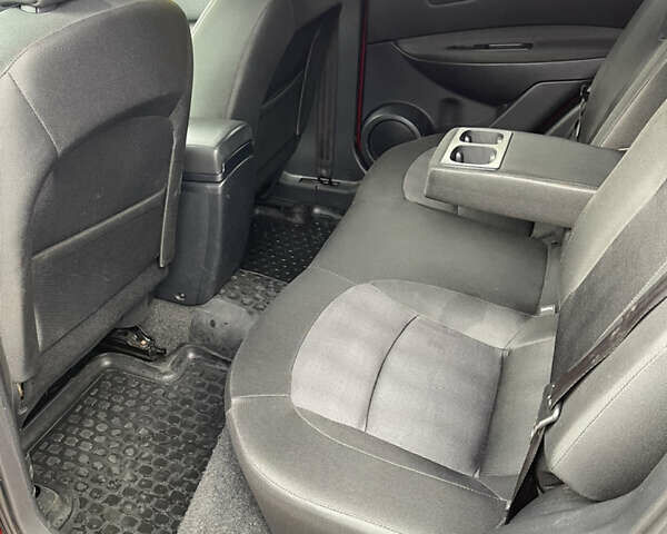 Червоний Ніссан Кашкай, об'ємом двигуна 1.6 л та пробігом 248 тис. км за 10900 $, фото 24 на Automoto.ua