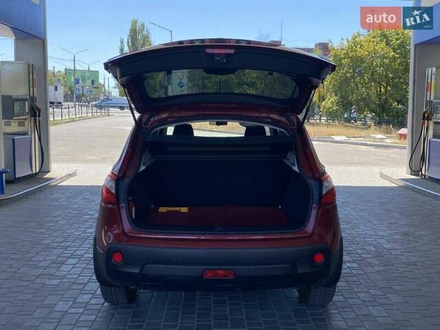Красный Ниссан Кашкай, объемом двигателя 1.6 л и пробегом 152 тыс. км за 9999 $, фото 39 на Automoto.ua