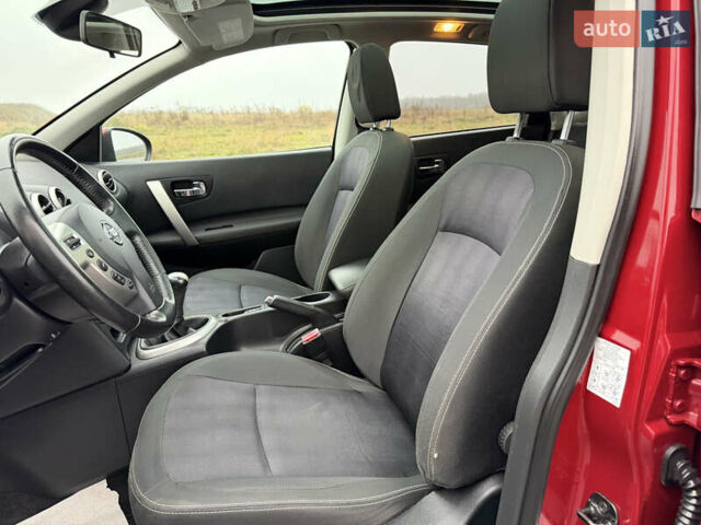 Красный Ниссан Кашкай, объемом двигателя 1.6 л и пробегом 86 тыс. км за 12999 $, фото 38 на Automoto.ua
