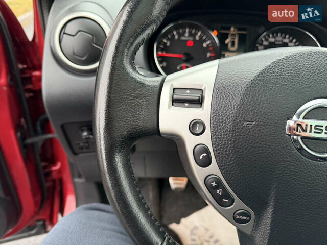 Красный Ниссан Кашкай, объемом двигателя 1.6 л и пробегом 86 тыс. км за 12999 $, фото 31 на Automoto.ua