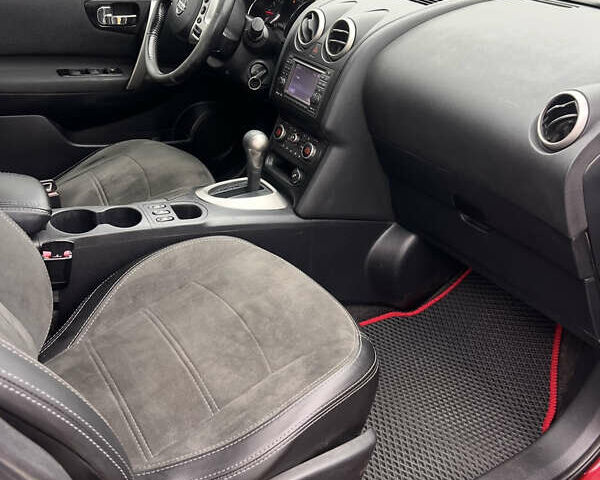 Красный Ниссан Кашкай, объемом двигателя 1.6 л и пробегом 219 тыс. км за 11400 $, фото 4 на Automoto.ua