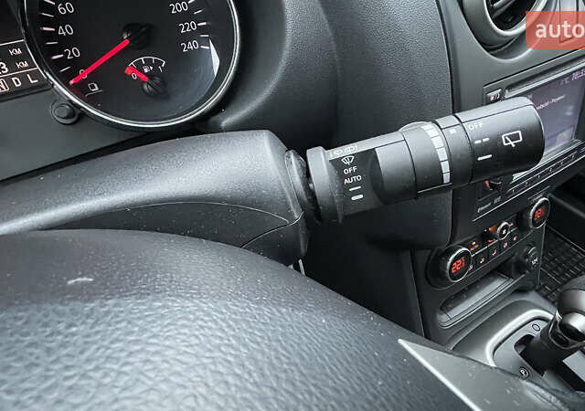 Червоний Ніссан Кашкай, об'ємом двигуна 1.6 л та пробігом 248 тис. км за 10900 $, фото 17 на Automoto.ua