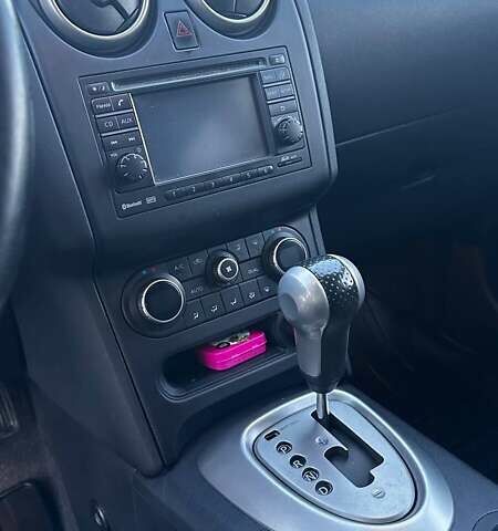 Красный Ниссан Кашкай, объемом двигателя 2 л и пробегом 355 тыс. км за 11200 $, фото 12 на Automoto.ua