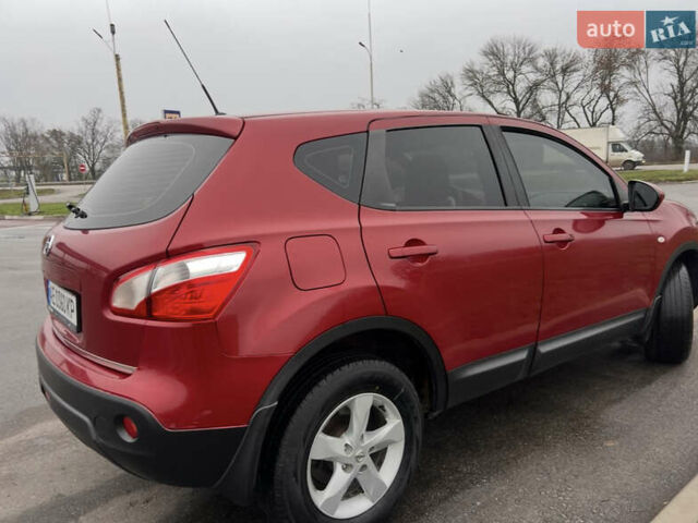 Красный Ниссан Кашкай, объемом двигателя 1.6 л и пробегом 219 тыс. км за 11400 $, фото 1 на Automoto.ua