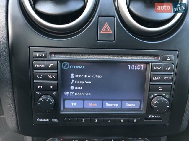 Красный Ниссан Кашкай, объемом двигателя 0 л и пробегом 164 тыс. км за 12690 $, фото 63 на Automoto.ua