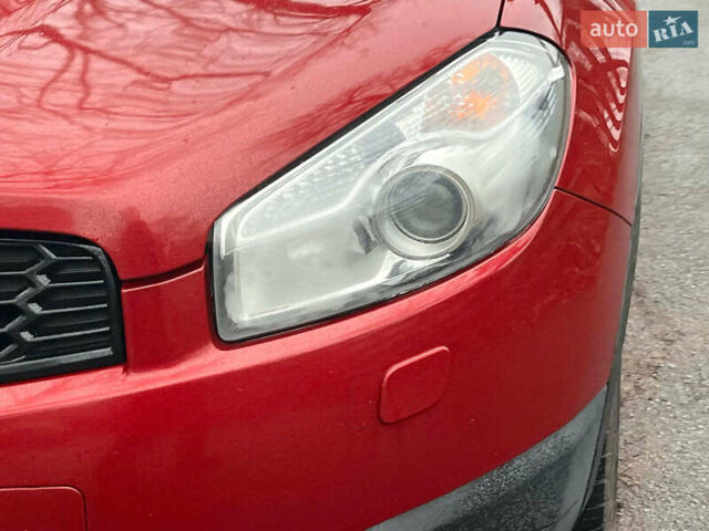 Красный Ниссан Кашкай, объемом двигателя 2 л и пробегом 196 тыс. км за 11790 $, фото 4 на Automoto.ua