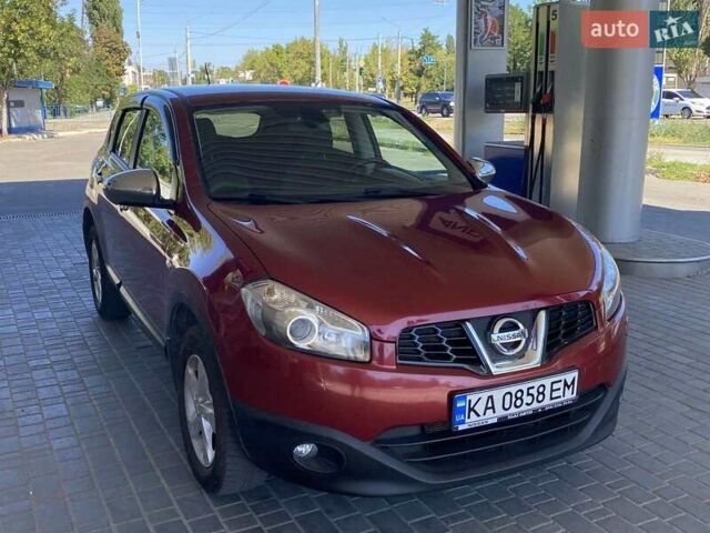 Красный Ниссан Кашкай, объемом двигателя 1.6 л и пробегом 152 тыс. км за 9500 $, фото 5 на Automoto.ua