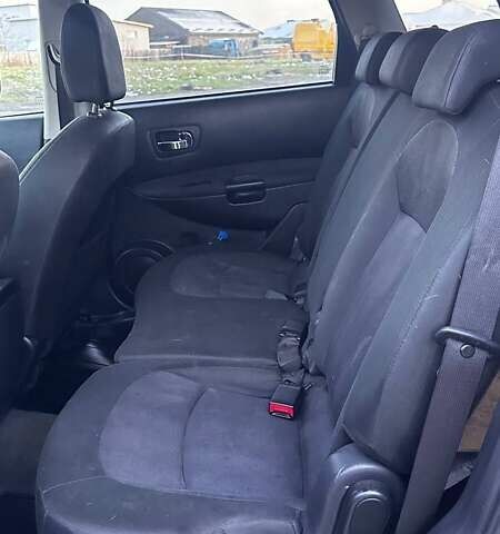 Красный Ниссан Кашкай, объемом двигателя 2 л и пробегом 355 тыс. км за 11200 $, фото 8 на Automoto.ua