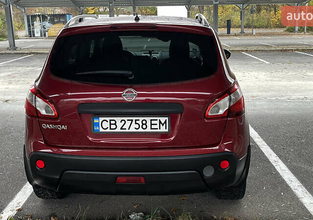 Червоний Ніссан Кашкай, об'ємом двигуна 1.6 л та пробігом 248 тис. км за 10900 $, фото 1 на Automoto.ua